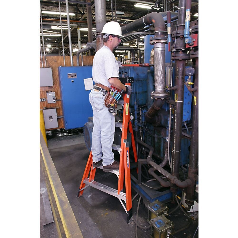 Werner FTP6204 4ft Type IA Fiberglass Tripod Ladder - 9