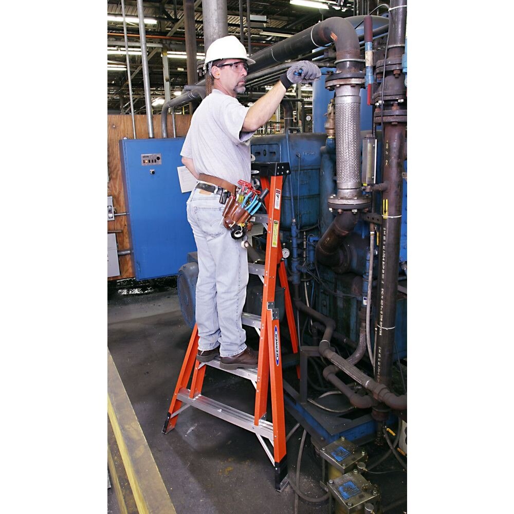 Werner FTP6204 4ft Type IA Fiberglass Tripod Ladder - 11