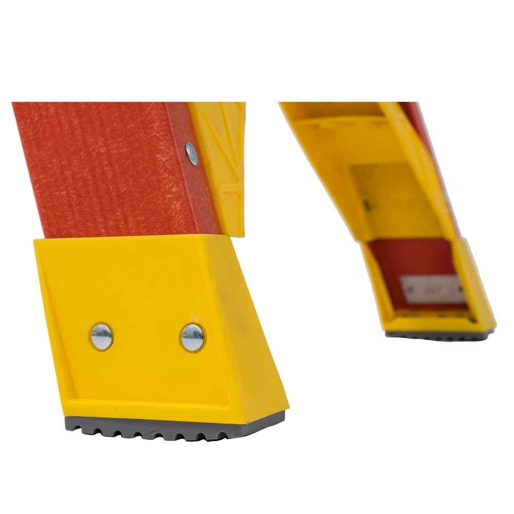 Werner L6204 4ft Type IA Fiberglass Leaning Ladder - 3