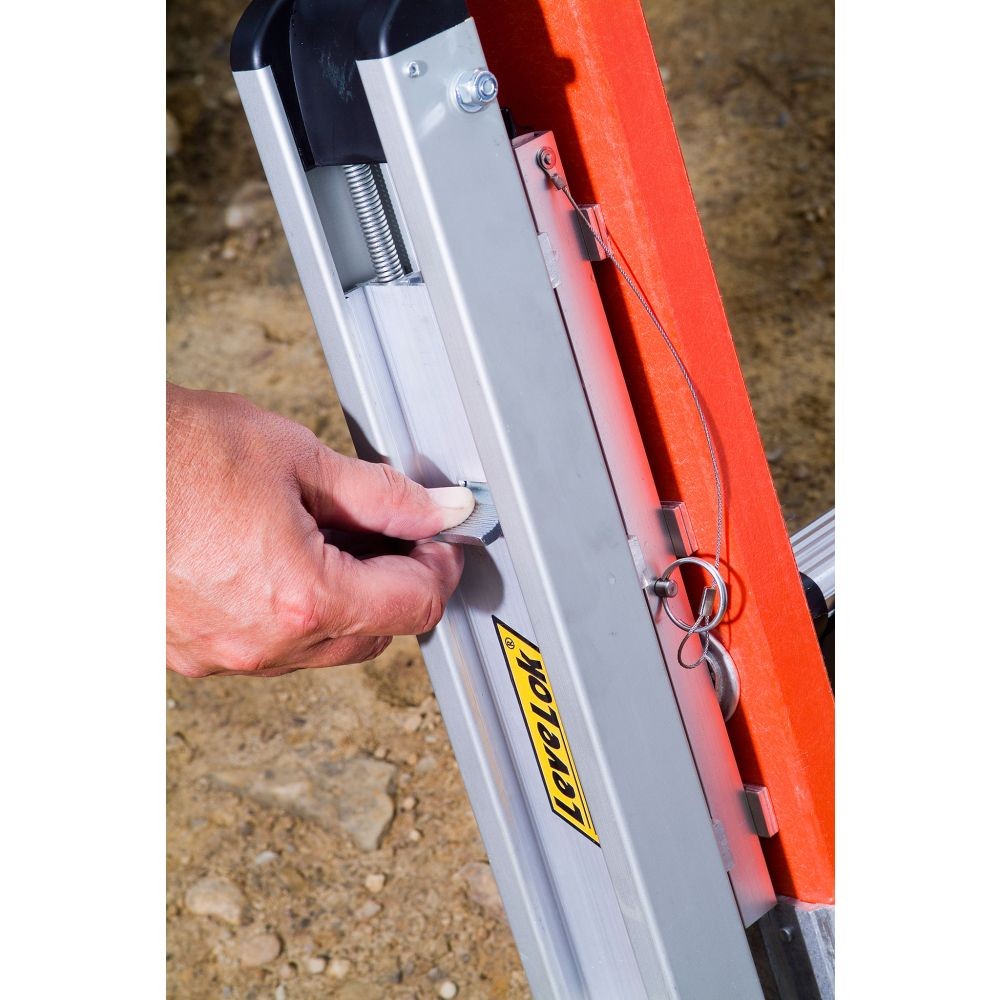 Werner PK70-1 LevelLok Leveler with Base Units - 3