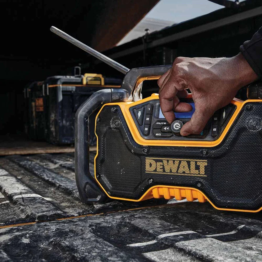dewalt jobsite radio DeWalt DCR028B 12V/20V/60V Bluetooth Radio