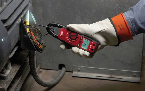 Milwaukee 2235-20 400 Amp Clamp Meter