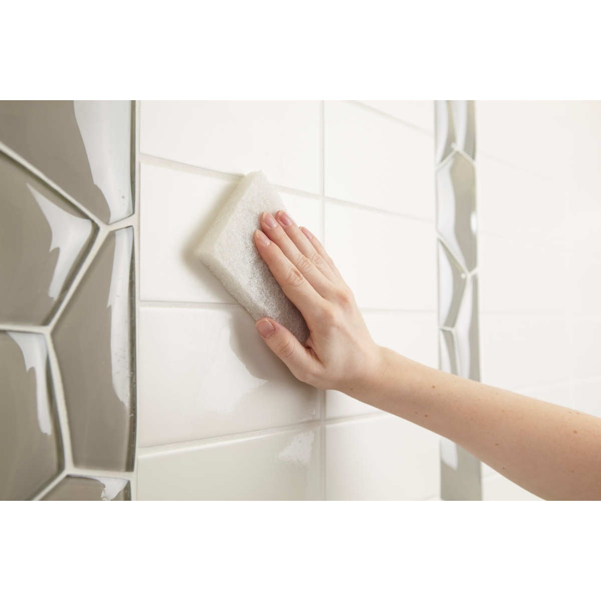 3M Scotch-Brite Light Duty Scrubbing Pad, White, 3-1/2 in x 5 in (7000045879) (40 Pack) - 10