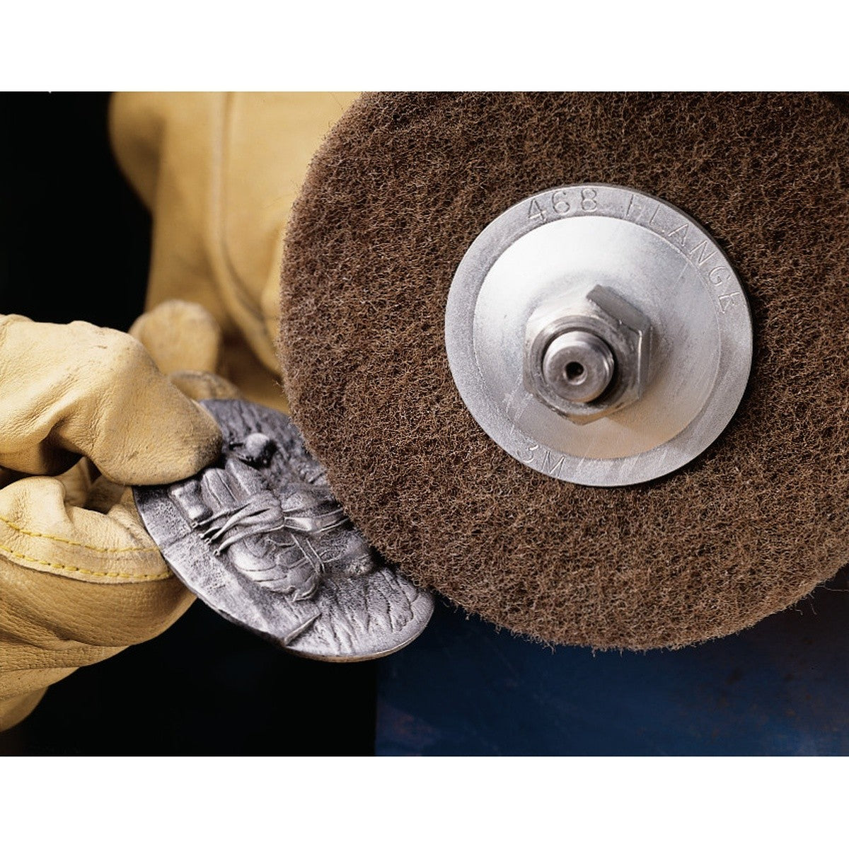 3M HS-DC Scotch-Brite High Strength Disc, A/O Very Fine, Maroon, 10 in x 5/8 in (7010365150) (50 Pack) - 4