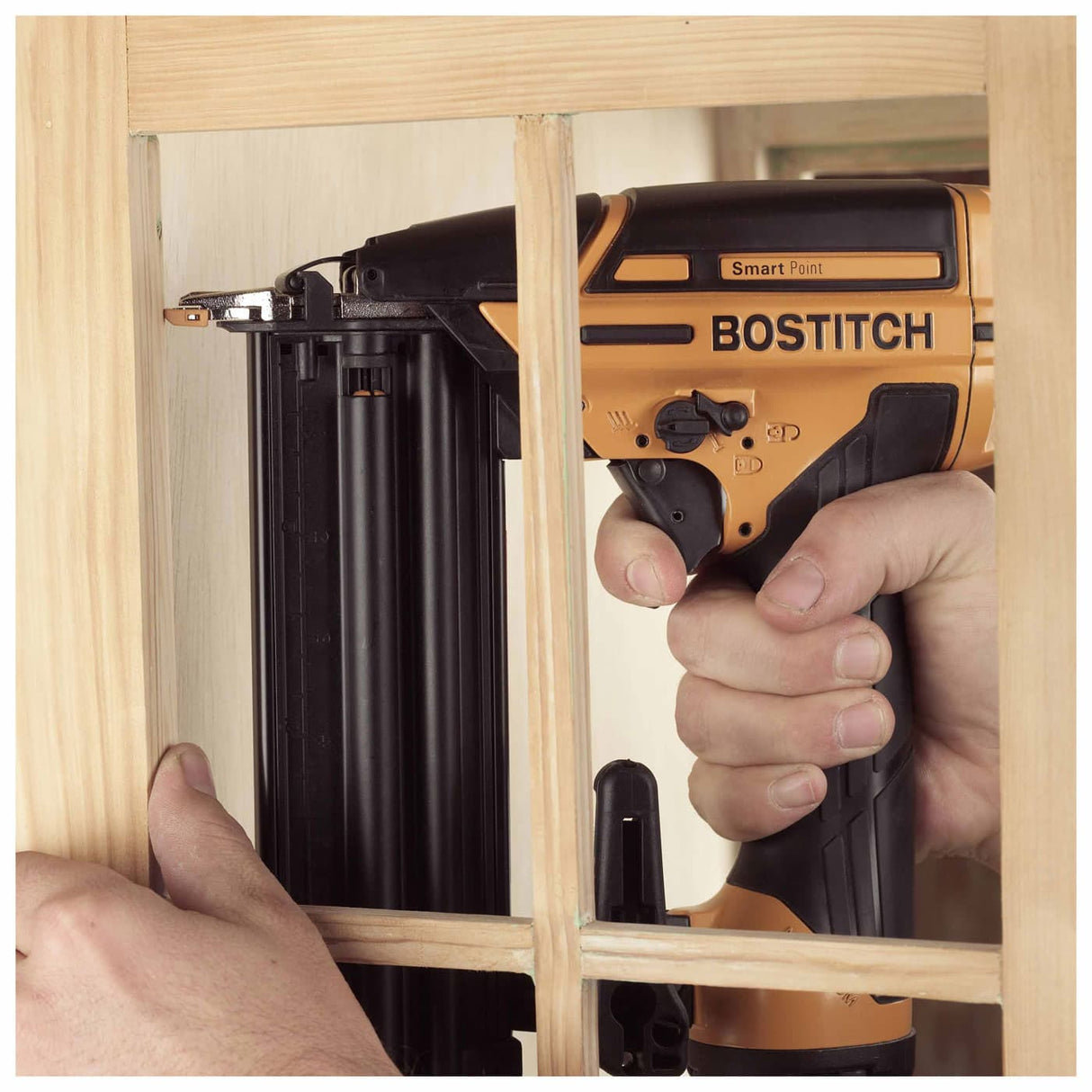 Bostitch BTFP12233 Smart Point 18 Gauge Brad Nailer Kit - 3