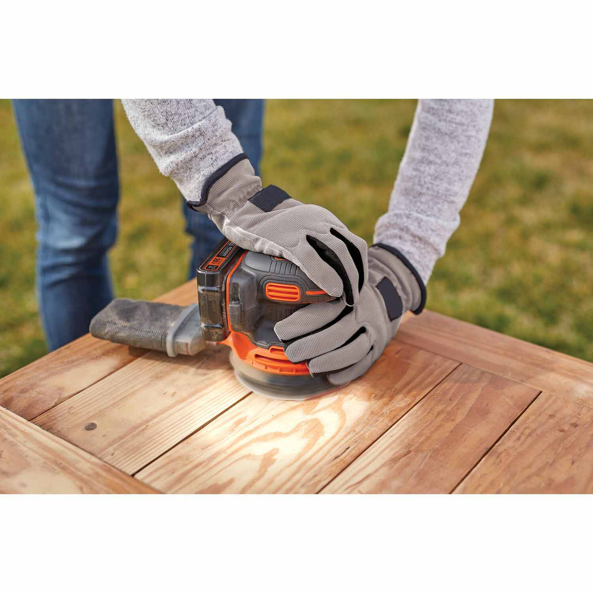 Black & Decker BDCRO20C 20V MAX* Lithium Cordless Random Orbit Sander (BDCRO20C) - 11