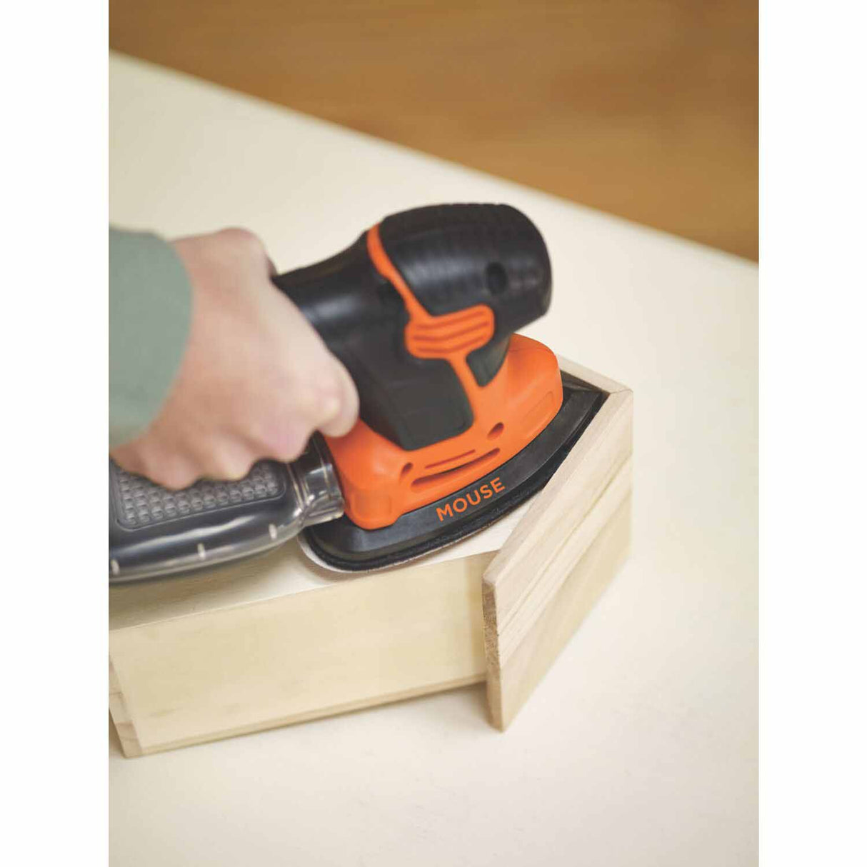 Black & Decker BDEMS600 1.2 Amp MOUSE Detail Sander - 13