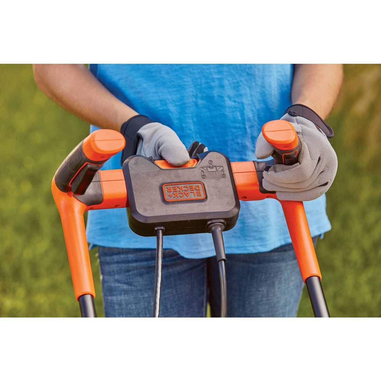 Black & Decker BEMW482BH 12 Amp 17 in. Electric Lawn Mower with Comfort Grip Handle - 9