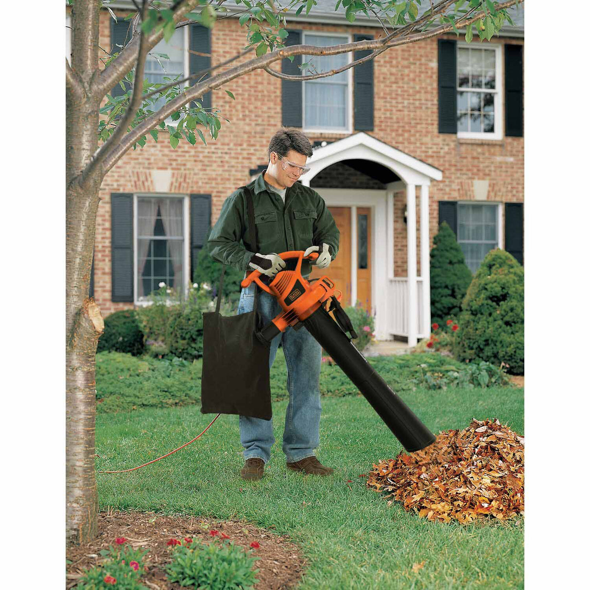 Black & Decker BV3100 12-Amp 210-MPH Corded Electric Leaf Blower - 8