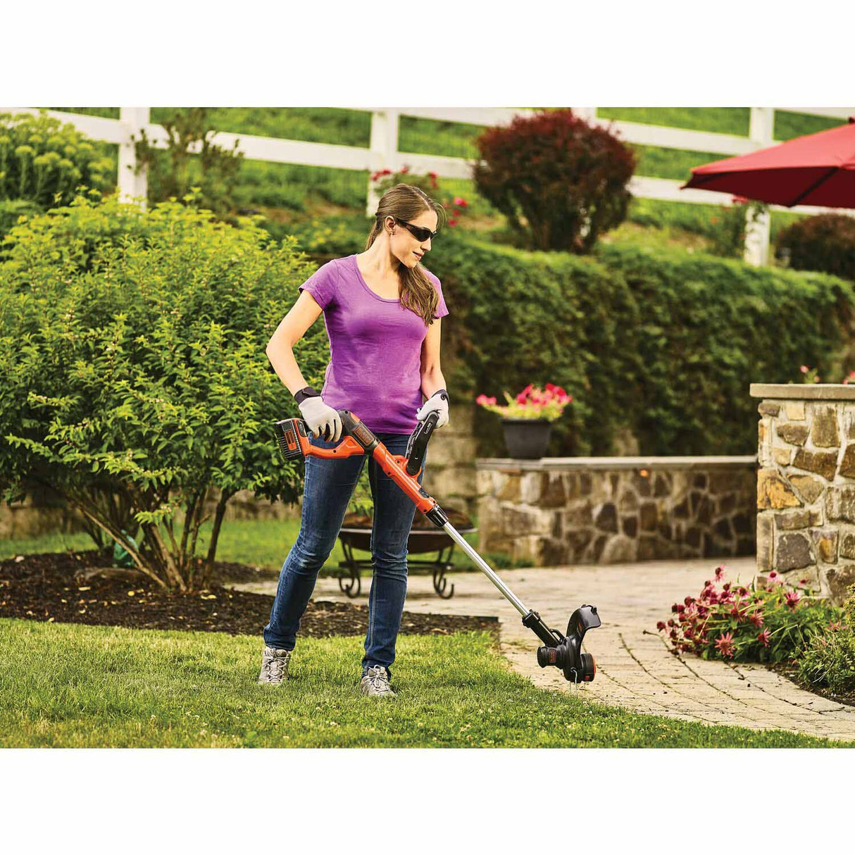 Black & Decker LST140C 40 V MAX Lithium String Trimmer - 14