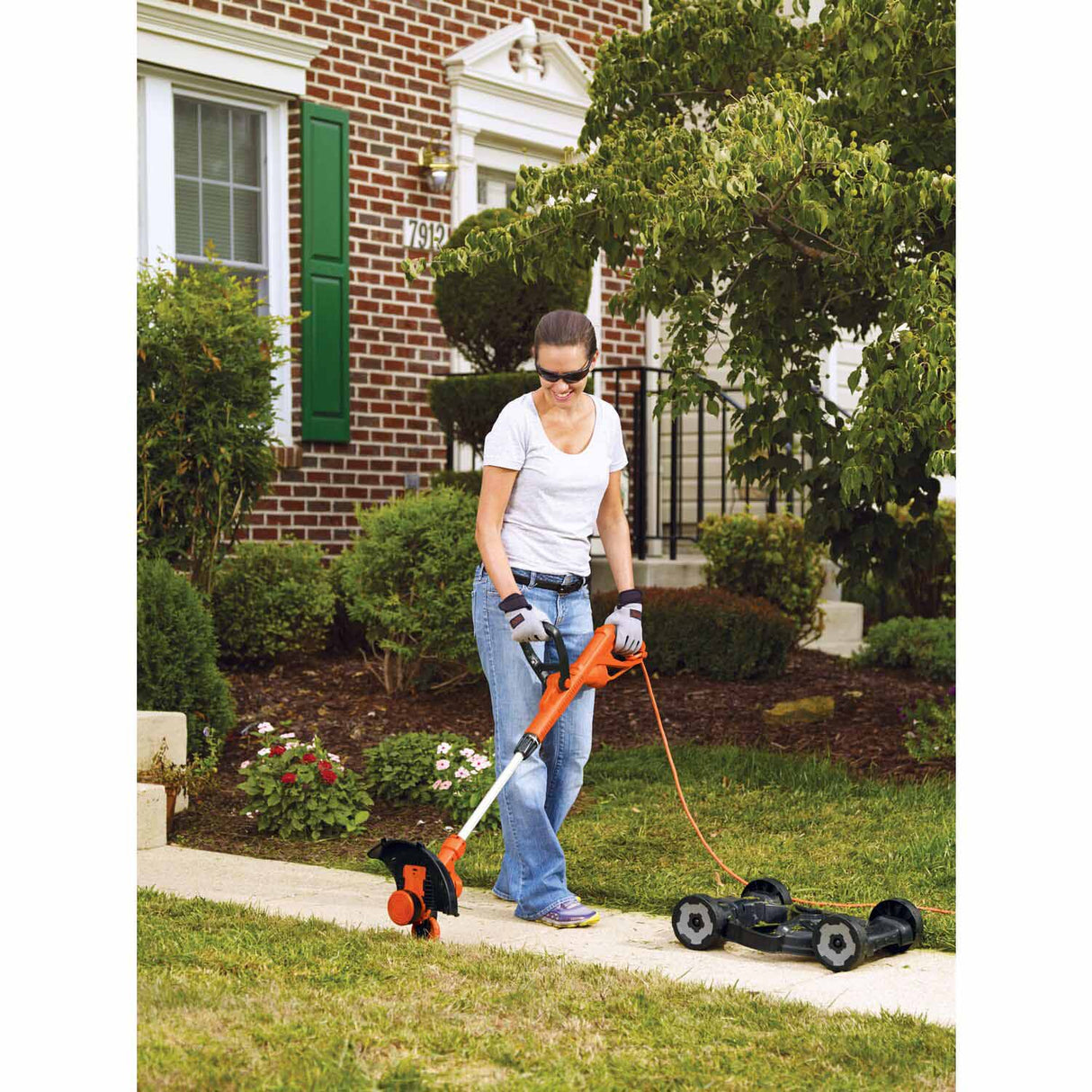 Black & Decker MTE912 6.5 Amp 12 in. Electric 3-in-1 Compact Mower (MTE912) - 9