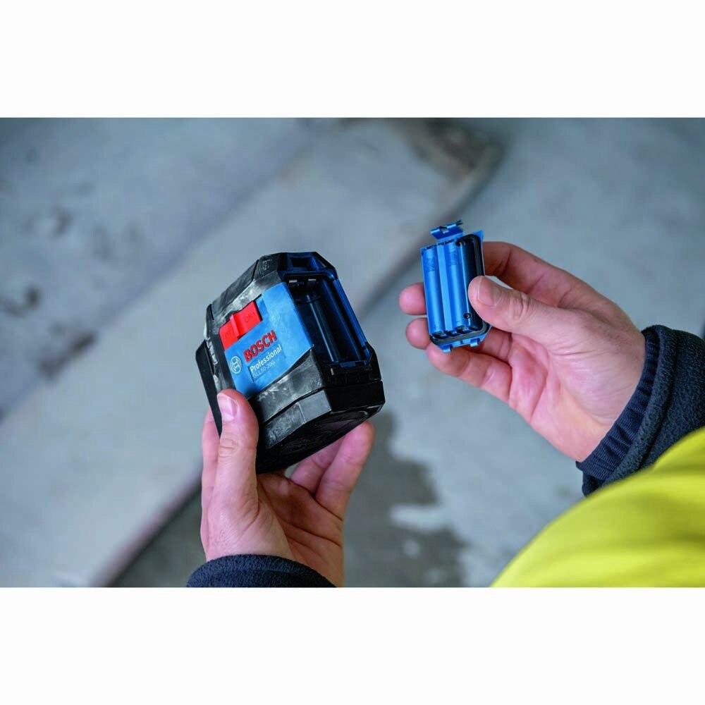 Bosch GLL50-20GL Self-Leveling Cross-Line Laser with Li-ion Battery - Green - 6