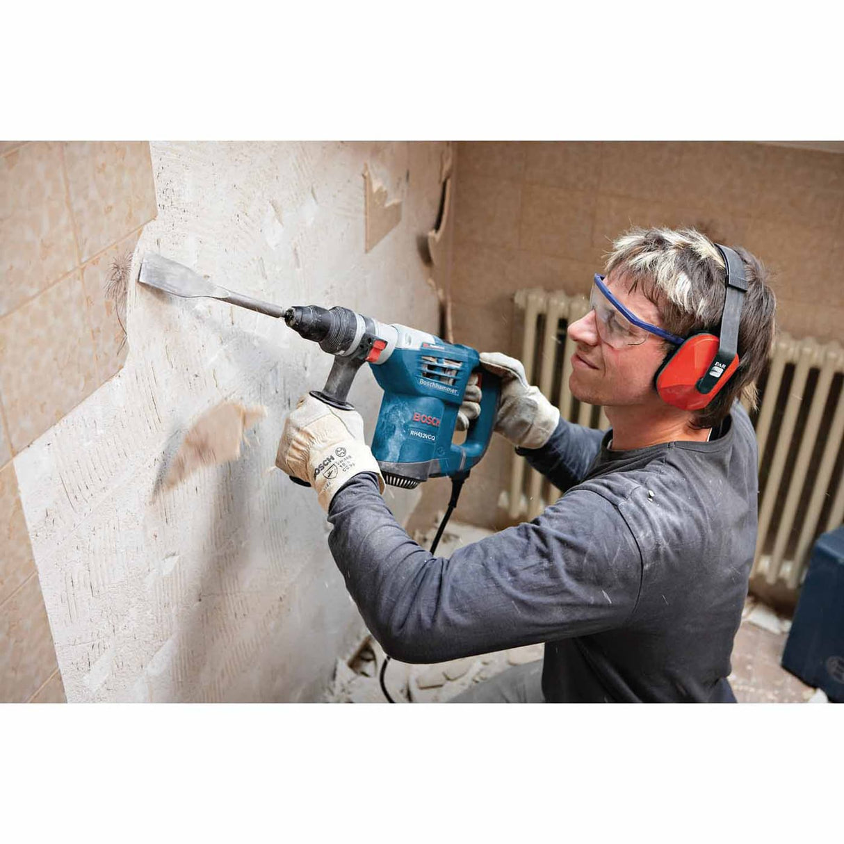 Bosch RH432VCQ 1-1/4-Inch SDS-plus Rotary Hammer with Quick-Change Chuck System - 2