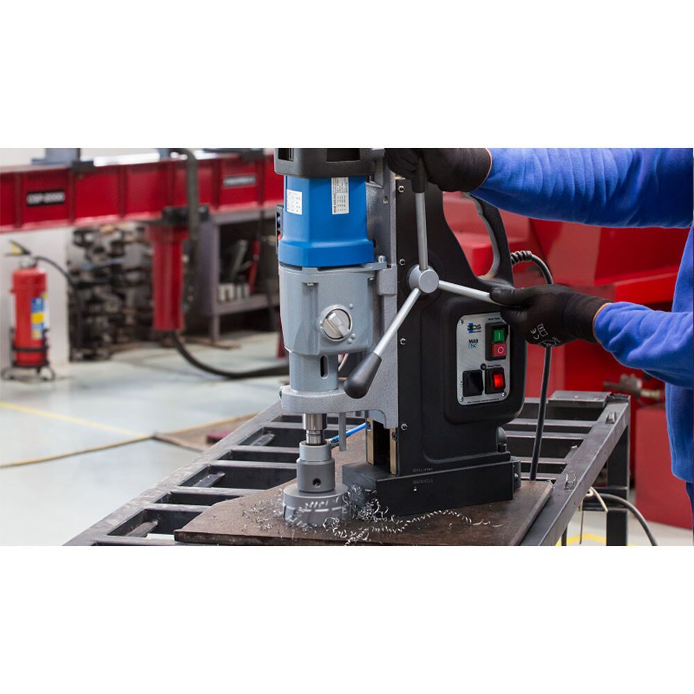 CS Unitec MAB 845 Magnetic Drill with Adjustable Base | 4-1/16" | Variable Speed through 4-Gears, Variable Torque, Power Assist, Reversible Motor, Large Stroke - 9