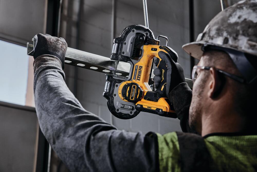 DEWALT DCS377Q1 ATOMIC 20V MAX* Brushless Cordless 1-3/4 in. Compact Bandsaw Kit - 4