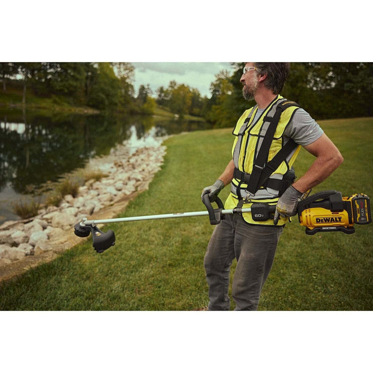 DeWalt DCST980X2 60V MAX Brushless 17.5 in. String Trimmer Kit with LED Display and D-Ring Handle (2 Batteries) - 8