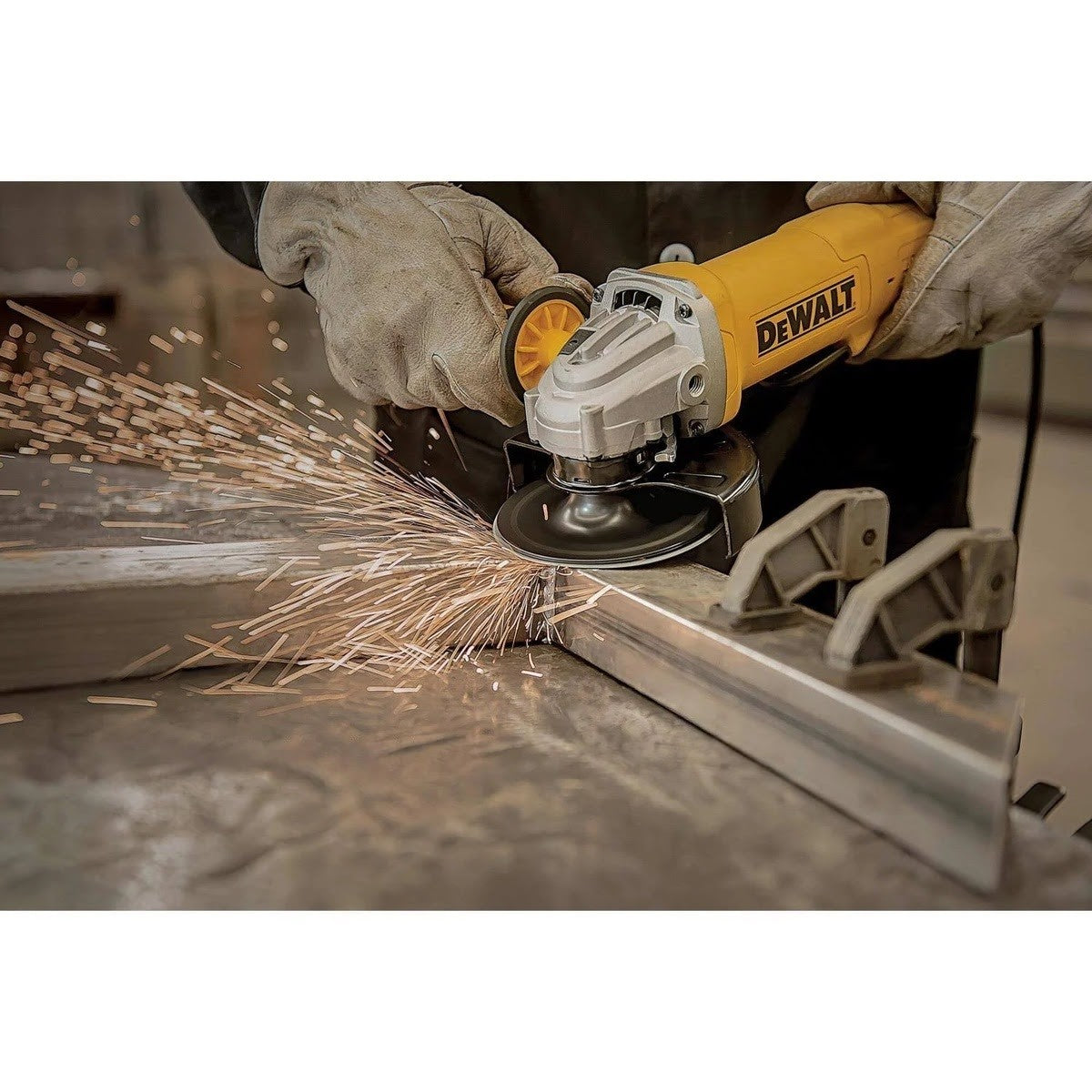 DeWalt DABP4SR58 4-1/2 in Medium Turbo Backing Pad with 5/8-11 Arbor for Fiber Resin Discs - 5