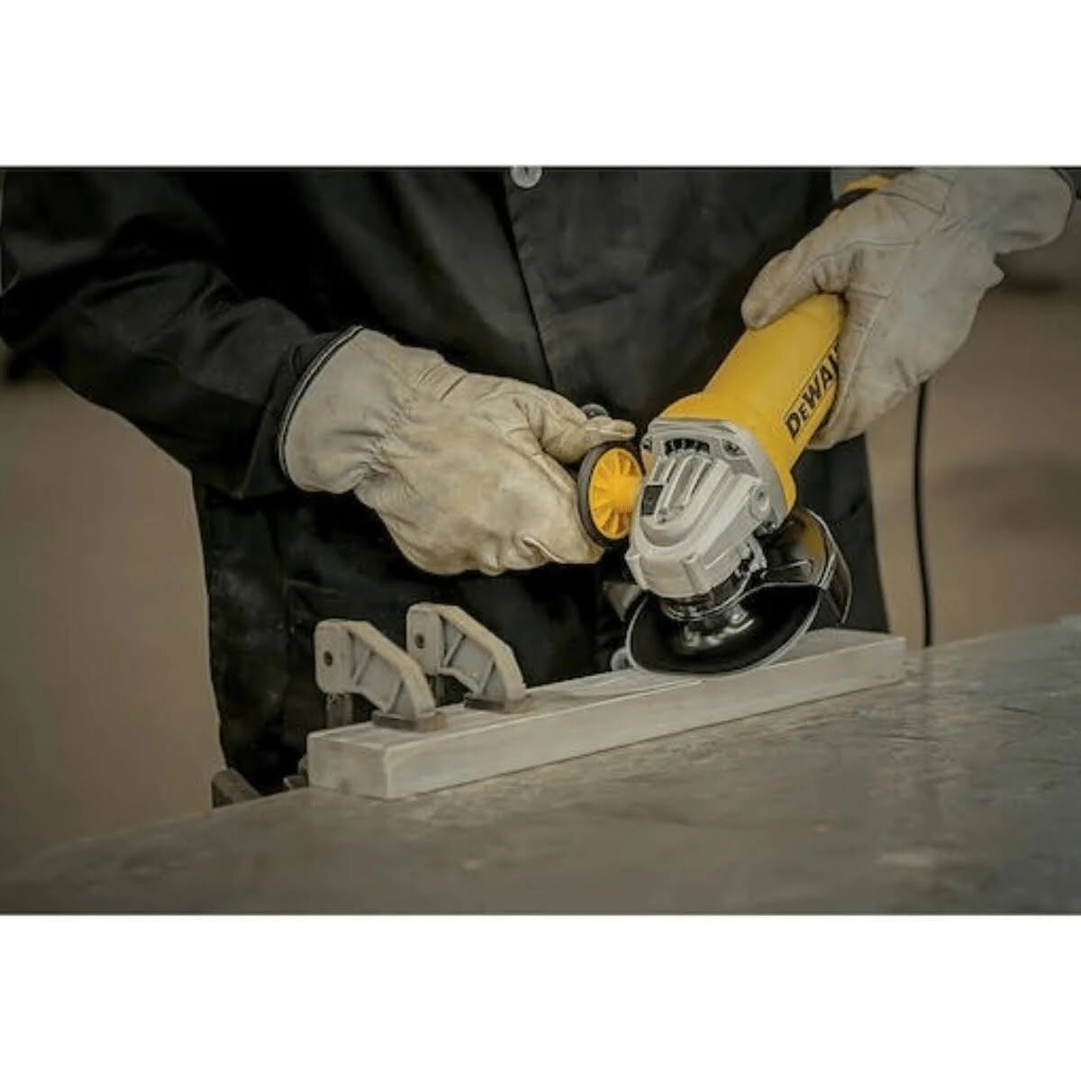 DeWalt DABP4SR58 4-1/2 in Medium Turbo Backing Pad with 5/8-11 Arbor for Fiber Resin Discs - 6