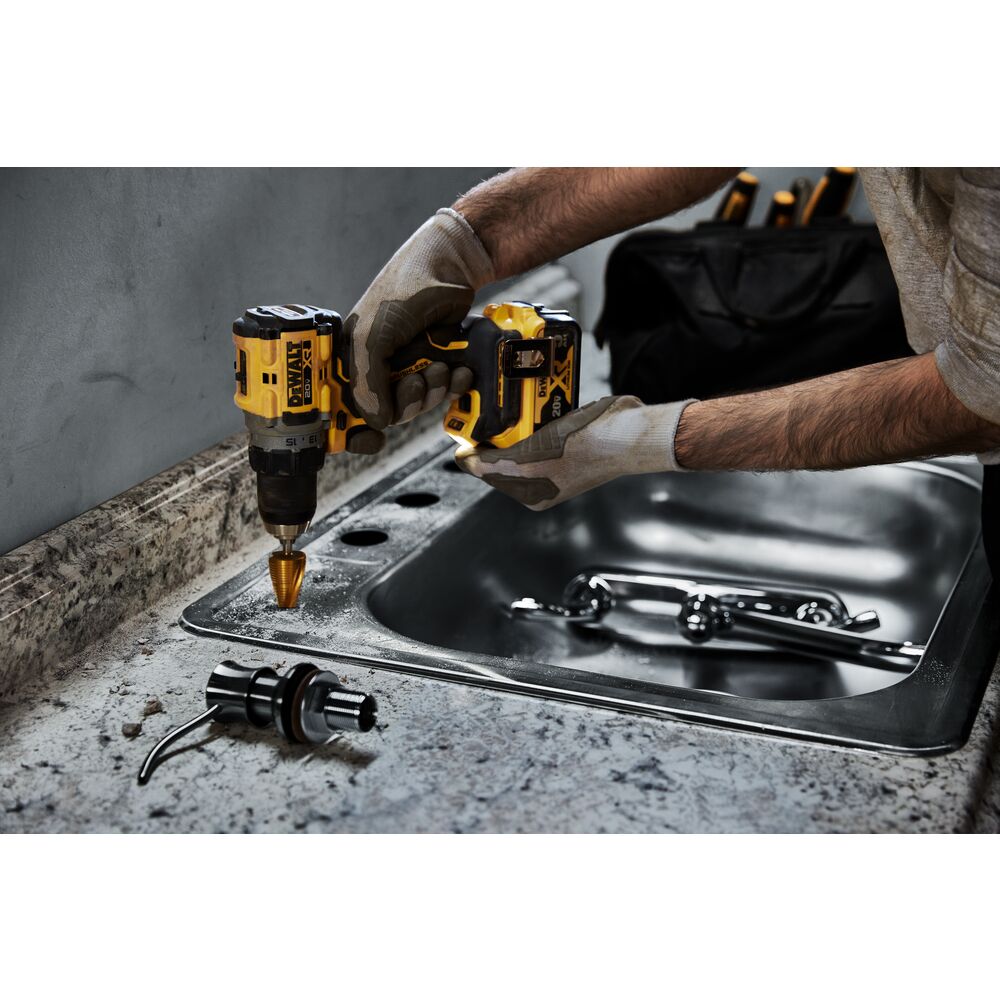 DeWalt DCD800P1 20V Max XR Brushless Cordless 1/2" Drill/Driver 5.0Ah Kit - 8