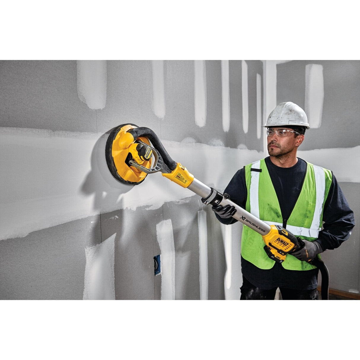 DeWalt DCE800P1 20V Max Brushless Cordless Drywall Sander Kit with Telescoping Shaft and Wireless Tool Control (5Ah Battery, Charger) - 7