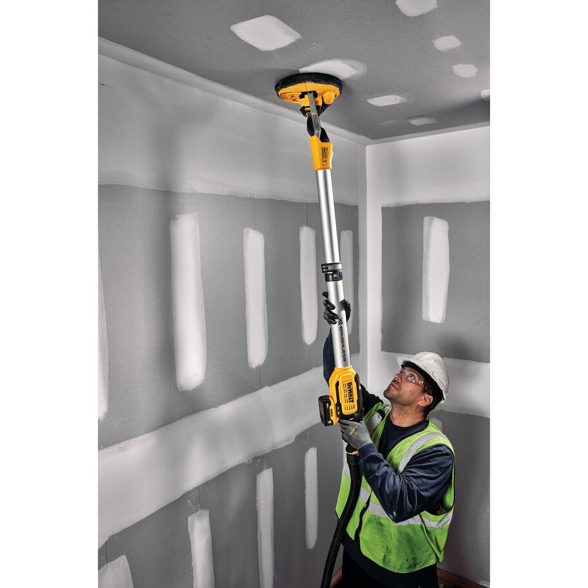 DeWalt DCE800P1 20V Max Brushless Cordless Drywall Sander Kit with Telescoping Shaft and Wireless Tool Control (5Ah Battery, Charger) - 9