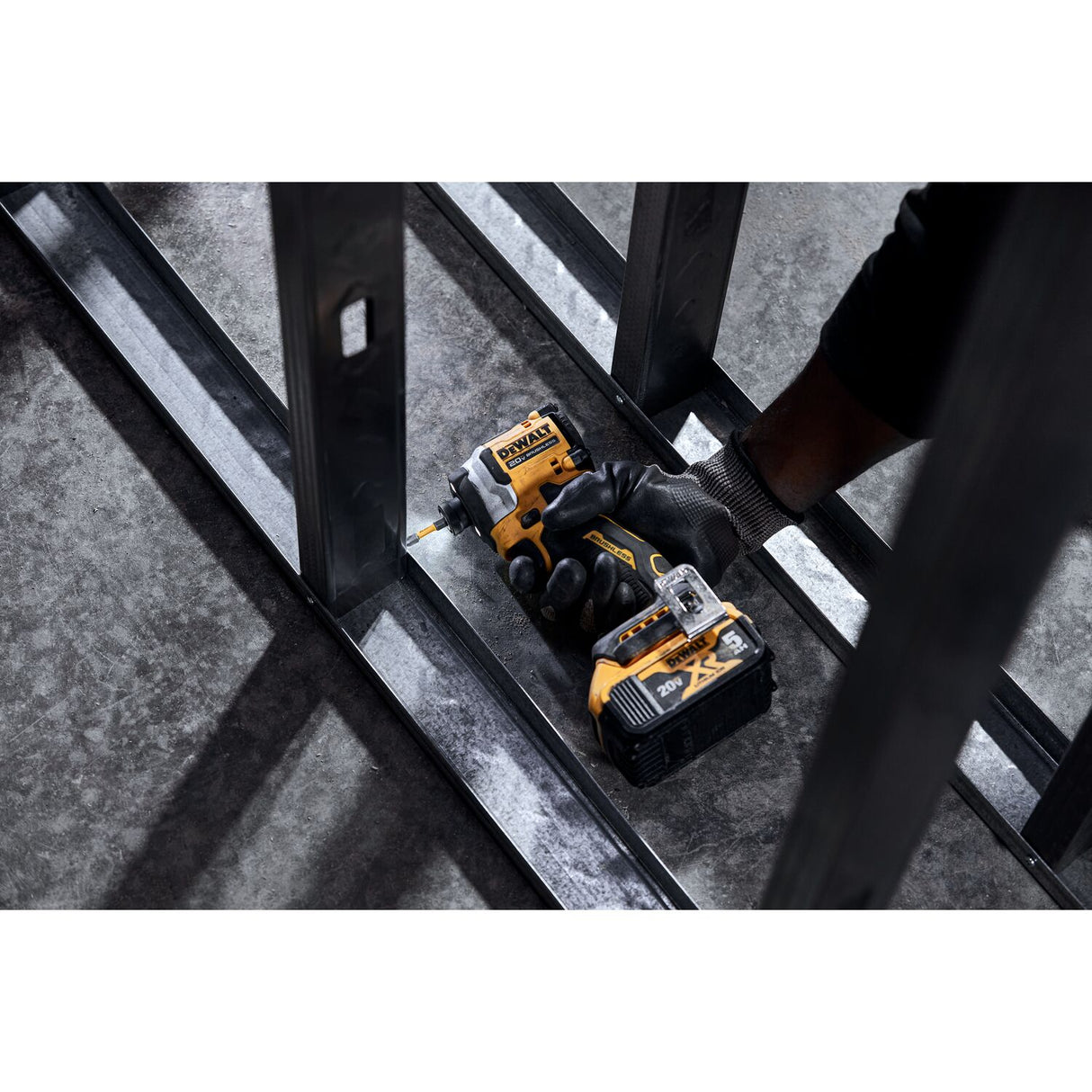 DeWalt DCF850P1 ATOMIC 20V MAX* 1/4 in. Brushless Cordless 3-Speed Impact Driver Kit (1 Battery) - 8