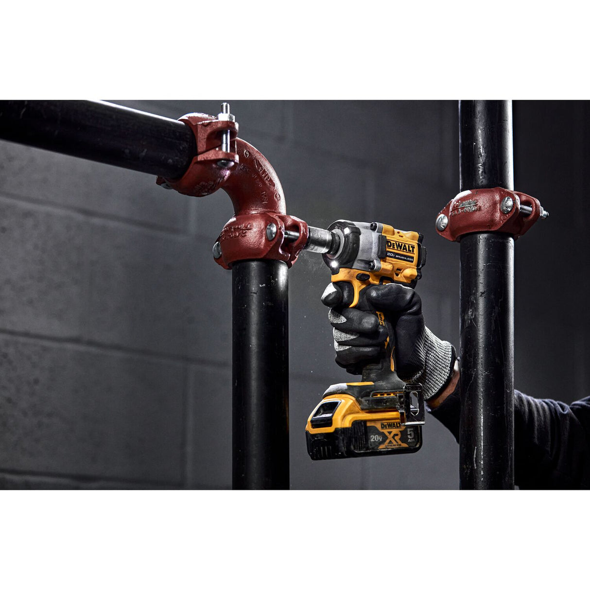 DeWalt DCF921B ATOMIC 20V MAX* 1/2 in. Cordless Impact Wrench with Hog Ring Anvil (Tool Only) - 5