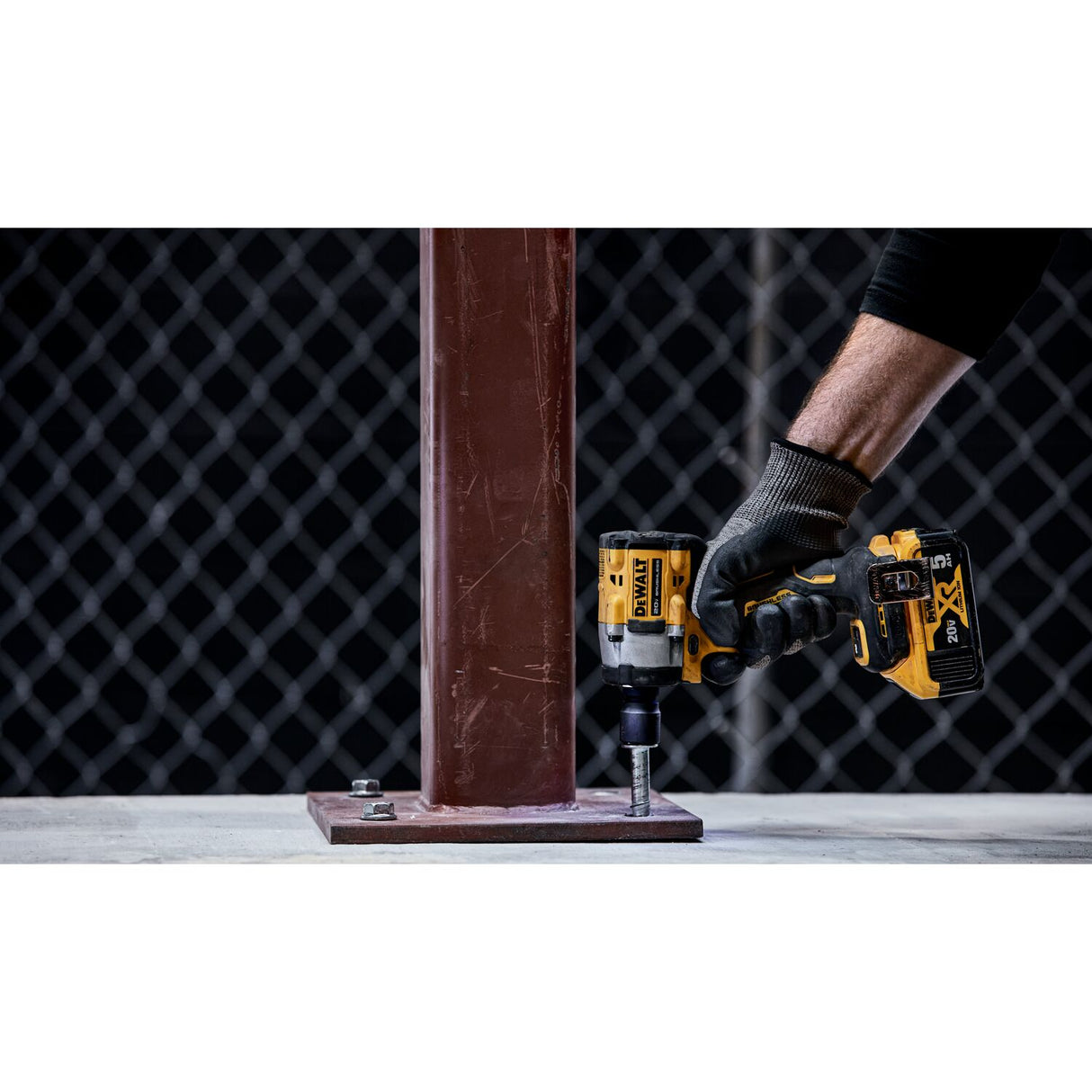 DeWalt DCF921B ATOMIC 20V MAX* 1/2 in. Cordless Impact Wrench with Hog Ring Anvil (Tool Only) - 7