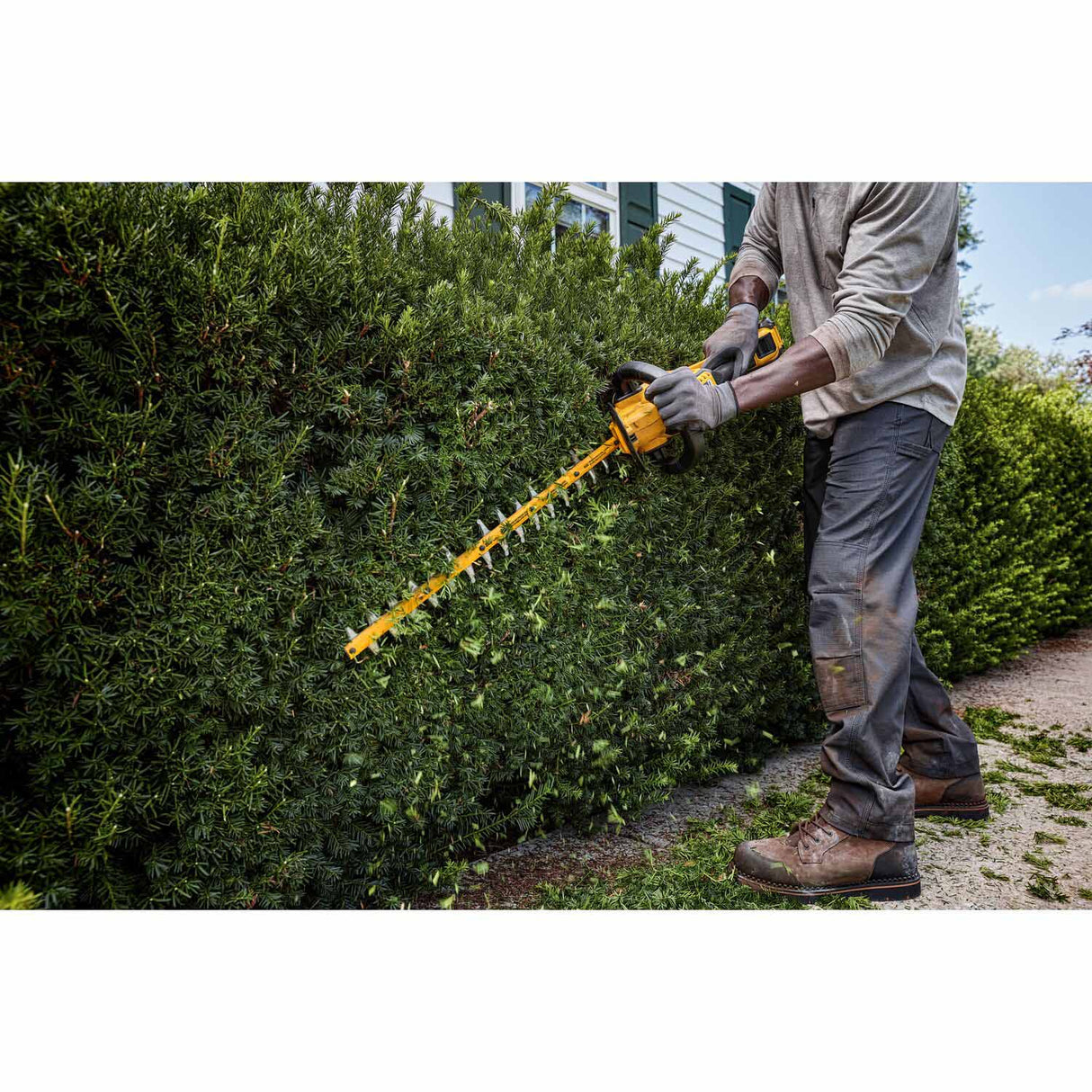 DeWalt DCHT870B 60V MAX* 26 in. Brushless Cordless Hedge Trimmer (Tool Only)