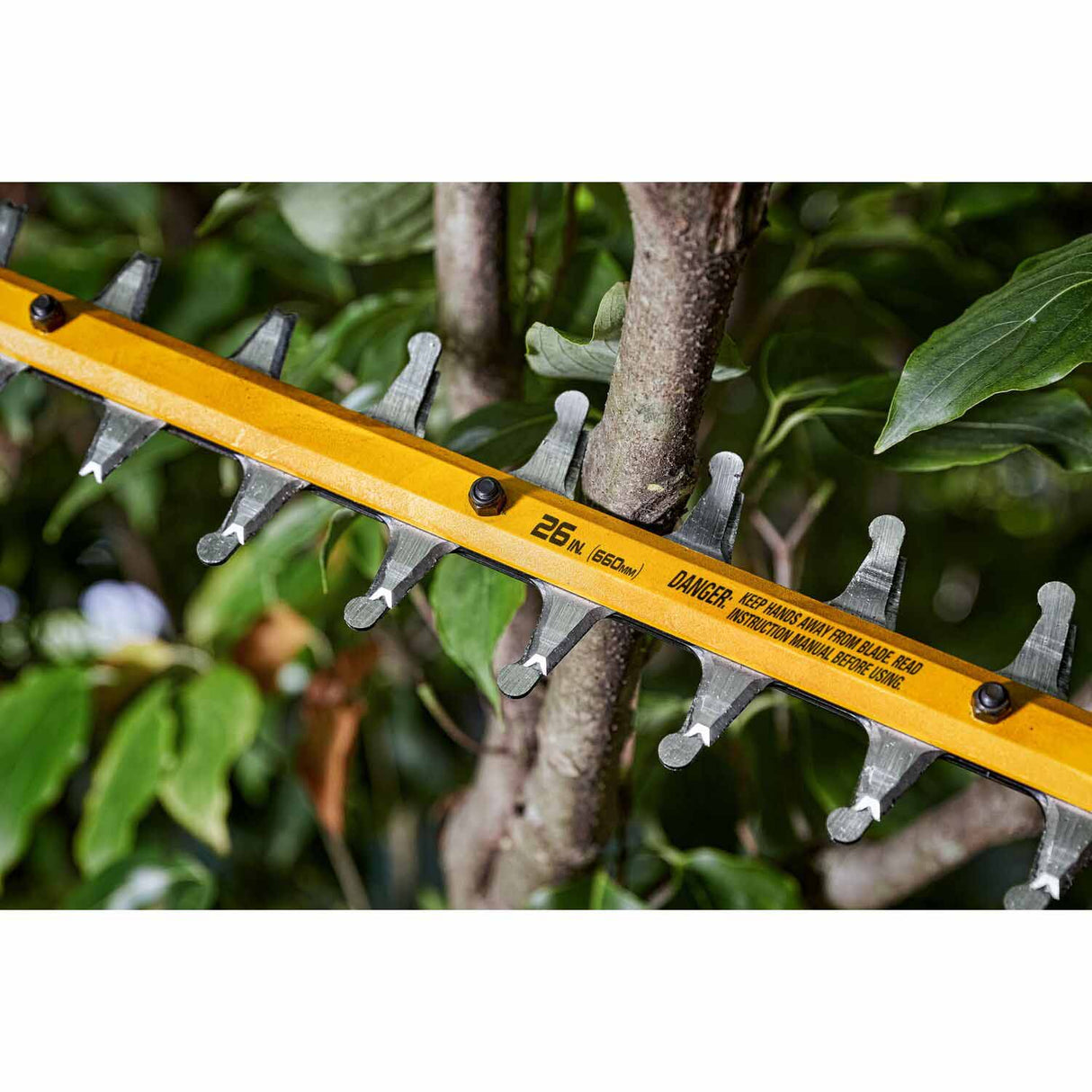 DeWalt DCHT870T1 60V MAX* 26 in. Brushless Cordless Hedge Trimmer Kit - 7