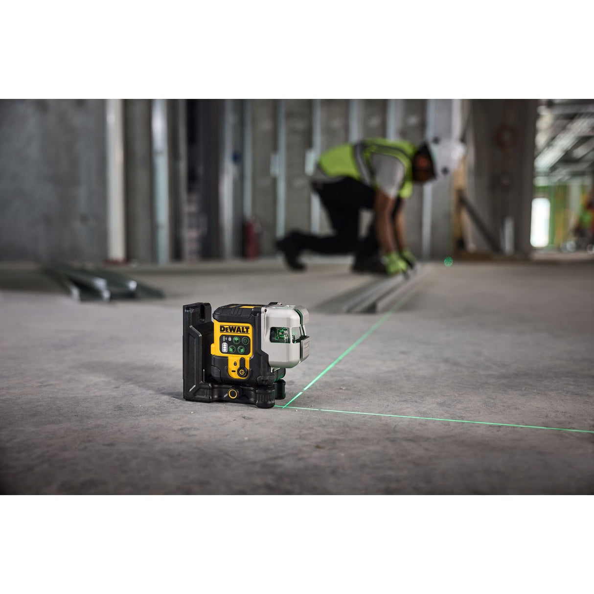 DeWalt  DCLE14301G USB Rechargeable Green 3X180Line Laser Kit - 4