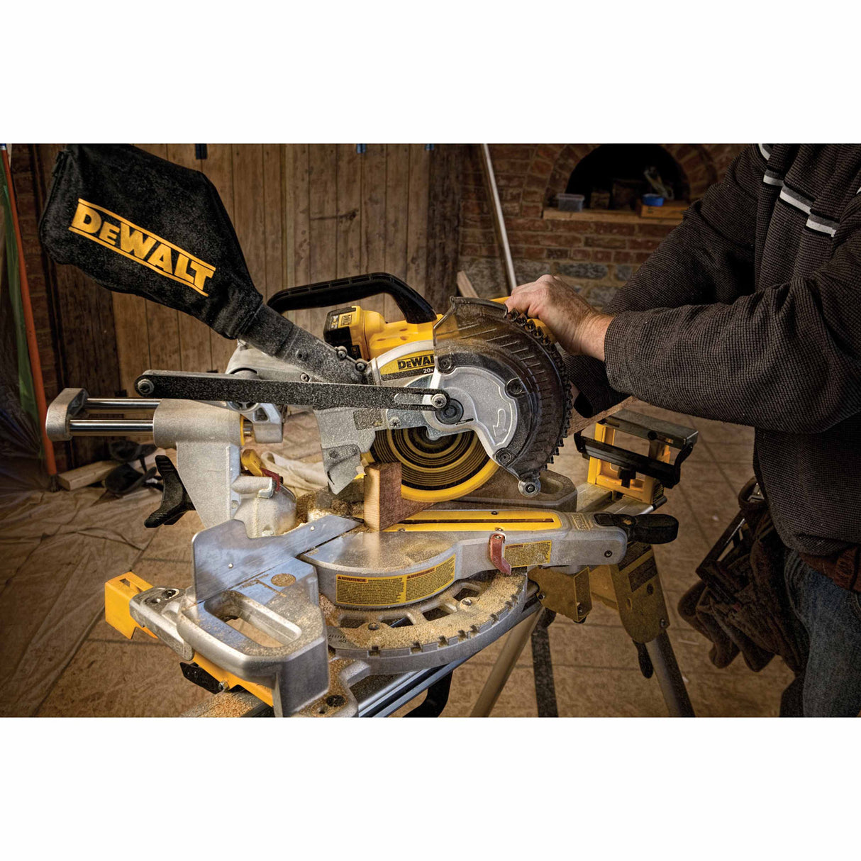 DeWalt DCS361M1 20V MAX 7-1/4" Cordless Sliding Miter Saw Kit - 6