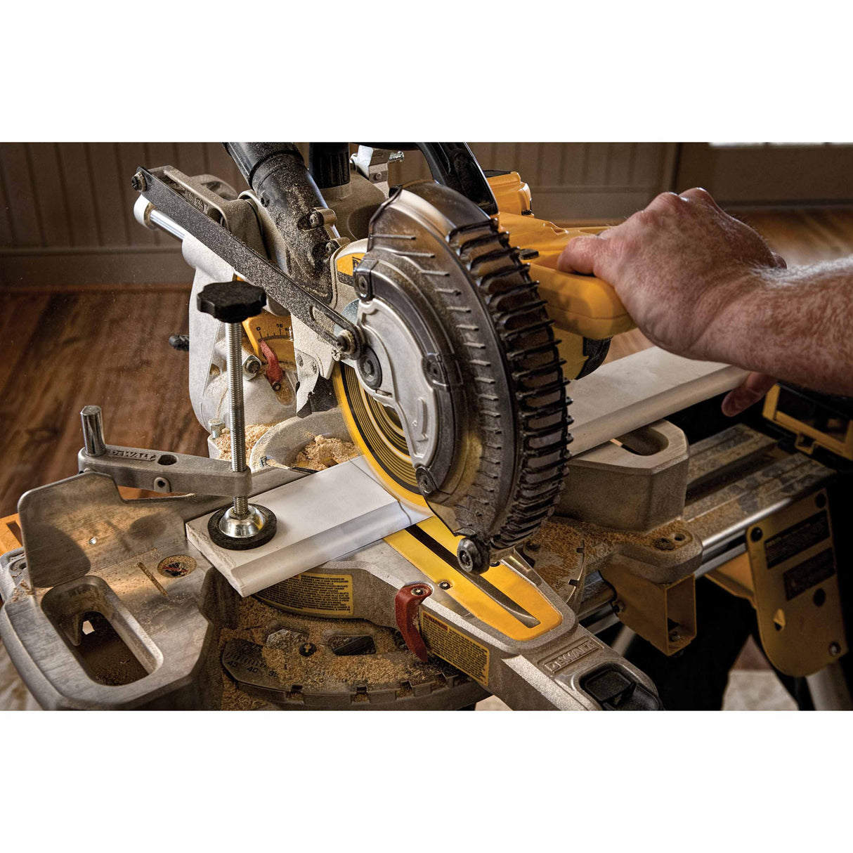 DeWalt DCS361M1 20V MAX 7-1/4" Cordless Sliding Miter Saw Kit - 14