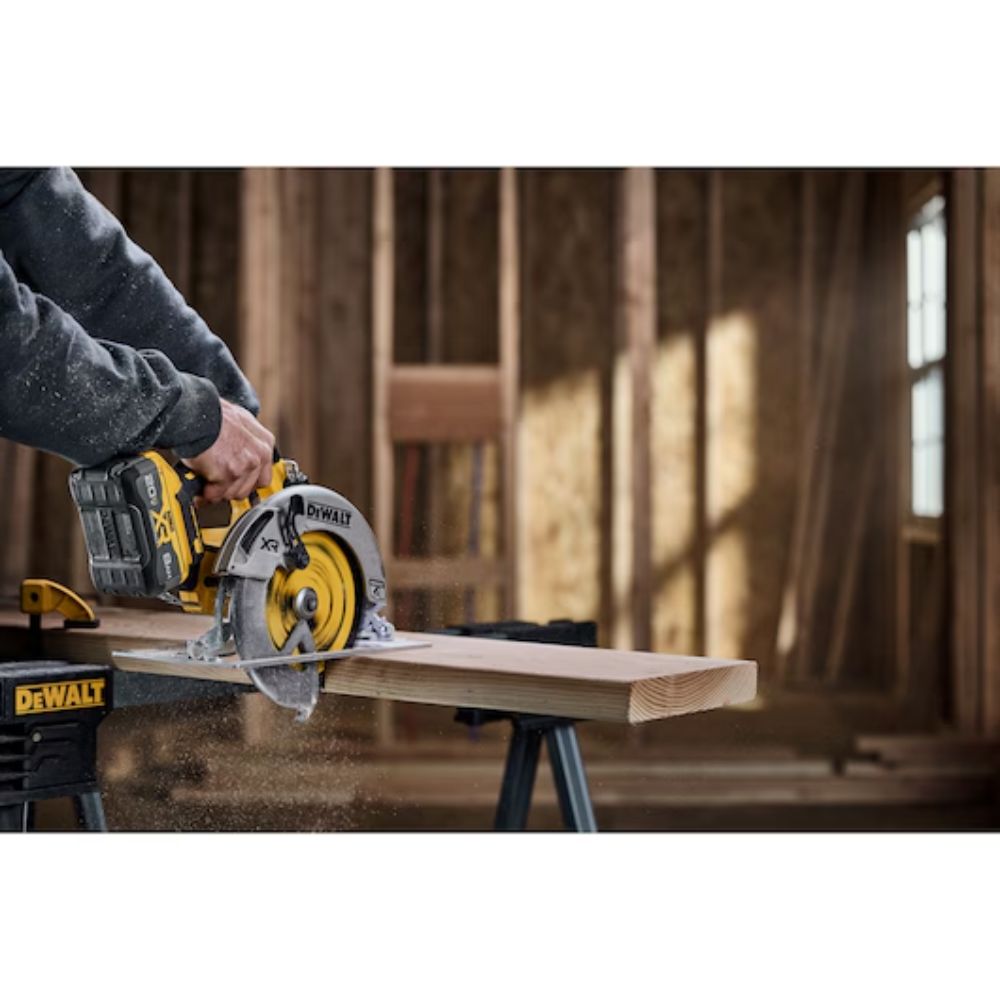 DeWalt DCS590WW1 20V Max* XR Brushless Cordless 7-1/4" Circular Saw Kit with XR POWERPACK - 8