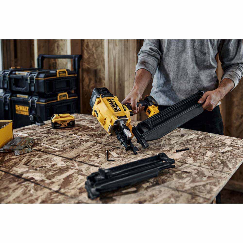 DeWalt DZN920 21 Degree Extended Framing Magazine - 7