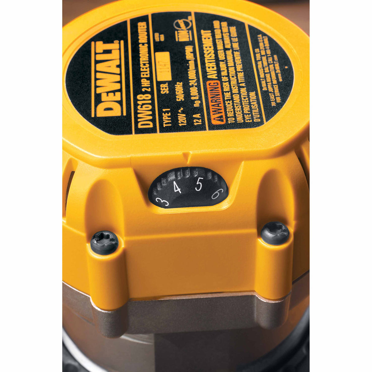 DeWalt DW618 - 4