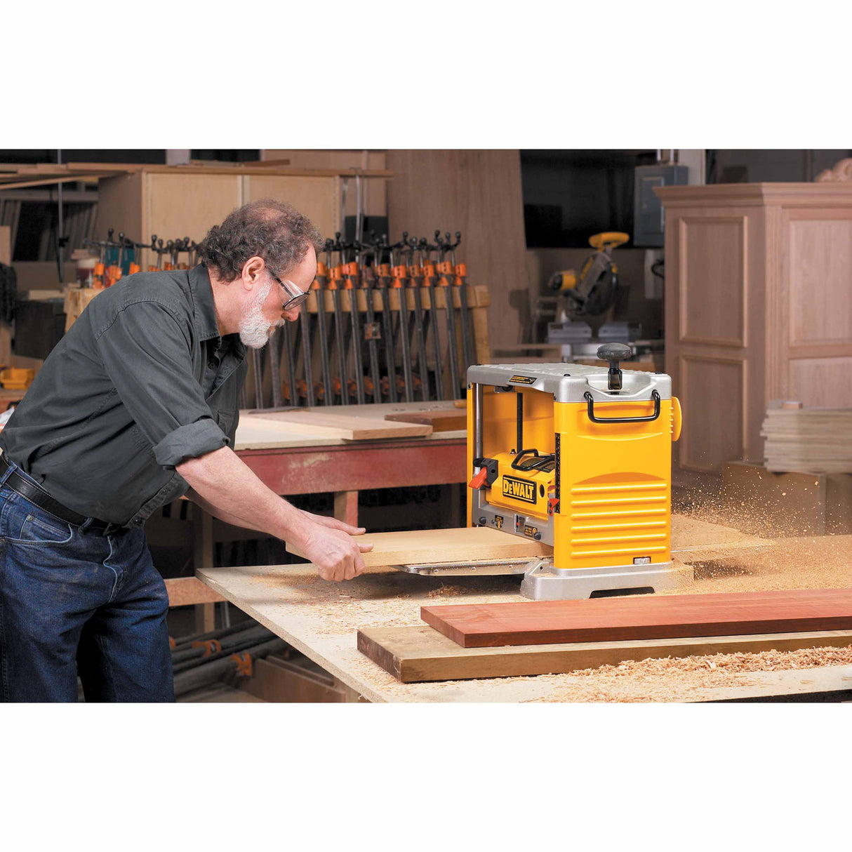 DeWalt DW734 Heavy-Duty 12-1/2" Thickness Planer with Three Knife Cutter-Head - 5