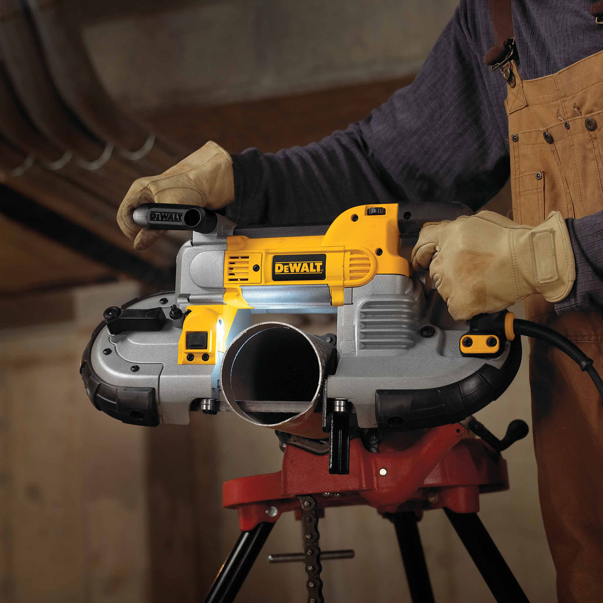 DeWalt DWM120 Heavy-Duty Variable Speed Deep Cut Portable 44-7/8" , 10 Amp Band Saw - 6