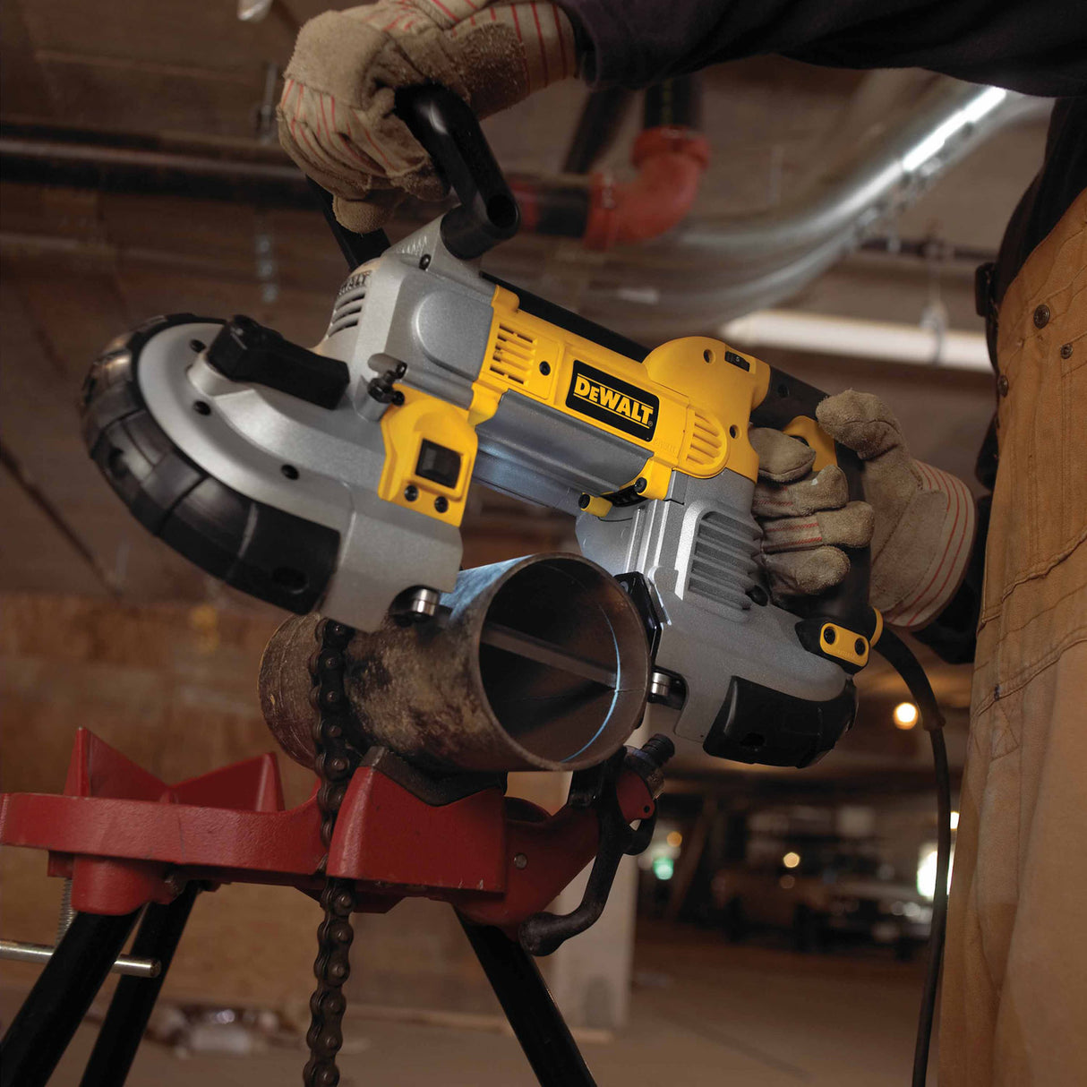 DeWalt DWM120 Heavy-Duty Variable Speed Deep Cut Portable 44-7/8" , 10 Amp Band Saw - 9