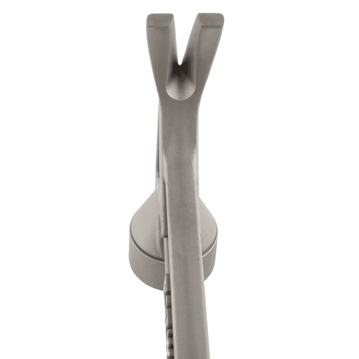 EstWing TIBK 16" 13 oz Black Smooth Face Titanium Hammer with Magnetic Nail Starter - 2