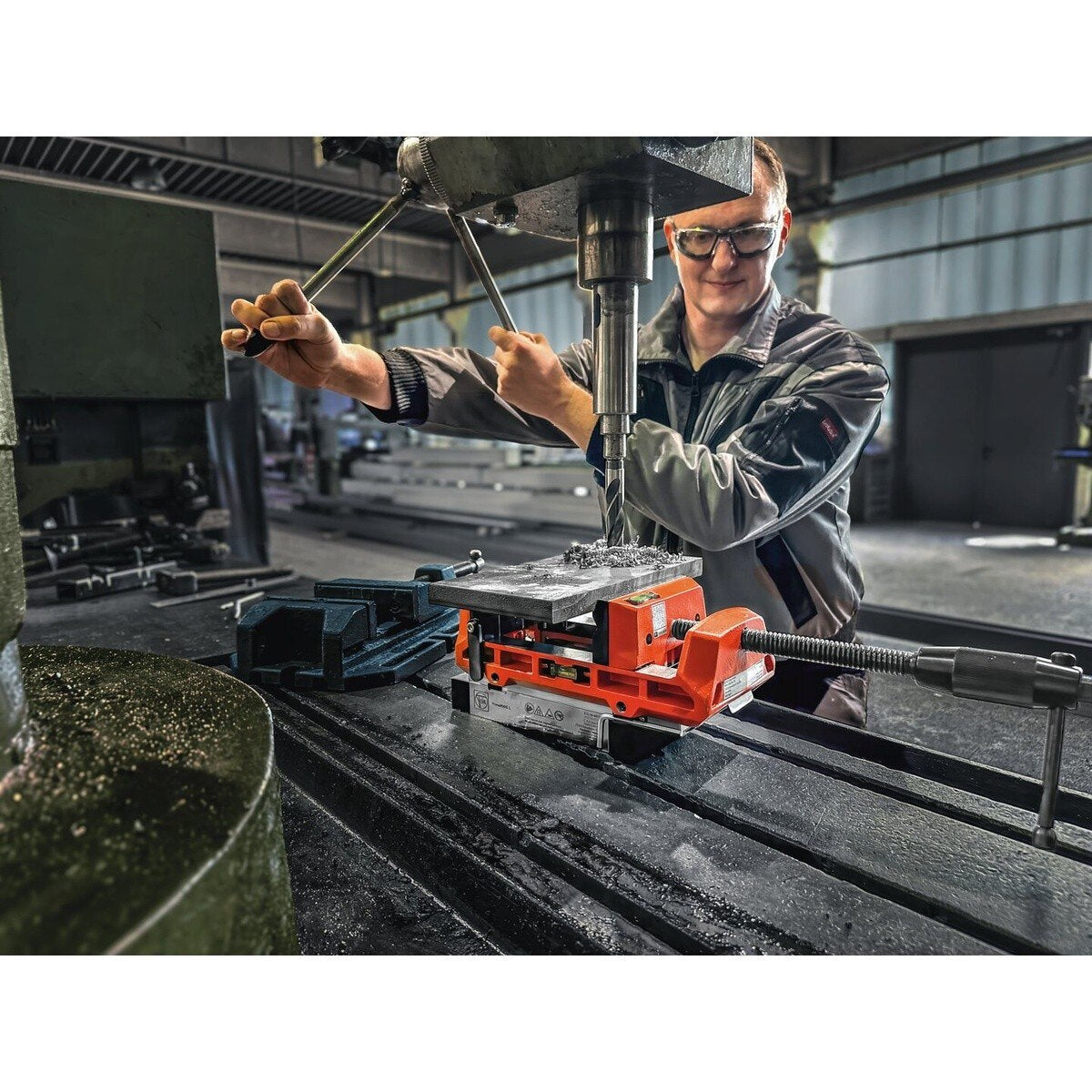 Fein 99100001357 VersaMAG Vise 160 L Magnetic Vise 6-1/4" Jaw Opening 6" Jaw Width - 11