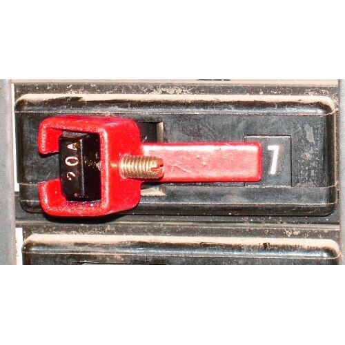 Garvin UBL1-RED Red Universal Circuit Breaker Lock Out Device - 2