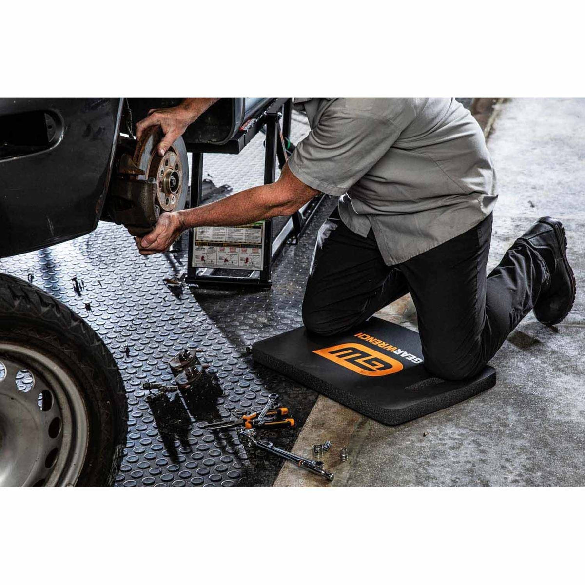 GearWrench GWKPL Large Ultra Comfort Kneeling Pad for Mechanics and Technicians - 6