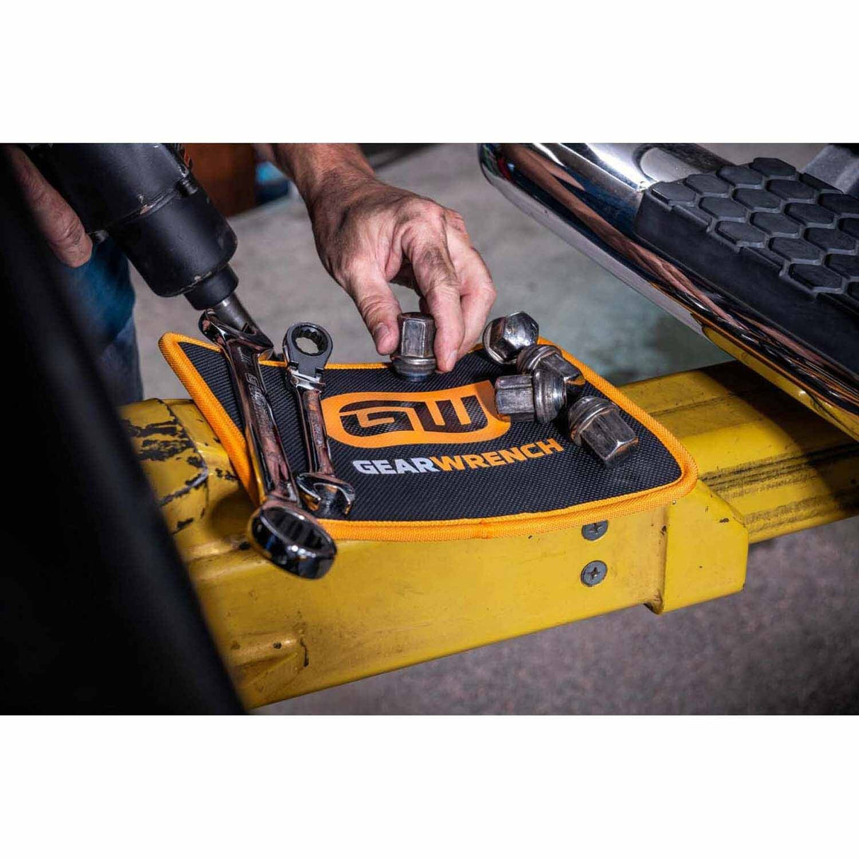 GearWrench GWMAGMAT108 10" X 8" High Strength Magnetic Tool Mat - 6