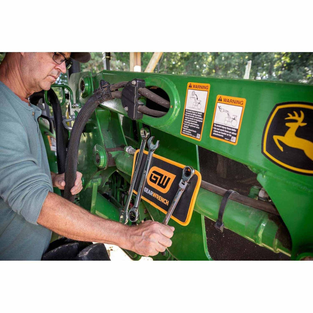 GearWrench GWMAGMAT126 12" X 6" High Strength Magnetic Tool Mat - 4