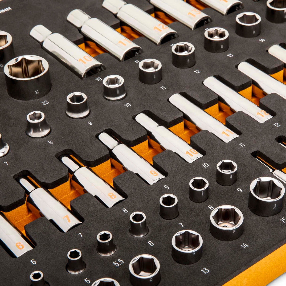 GearWrench GWMSSKTHMM Hi-Viz Metric Chrome Socket Set with Foam Tray 1/4 in 3/8 in 1/2 in Drive (77 Piece) - 6