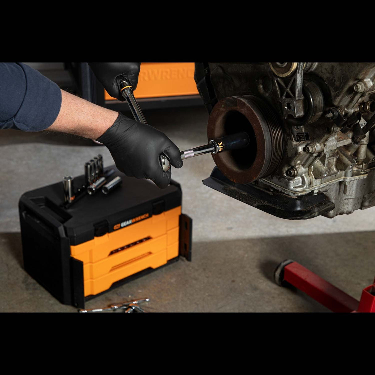 GearWrench GWMSSKTHSAE Hi-Viz 6 Point SAE Chrome Socket Set with Foam Storage Tray (63 Piece) - 7