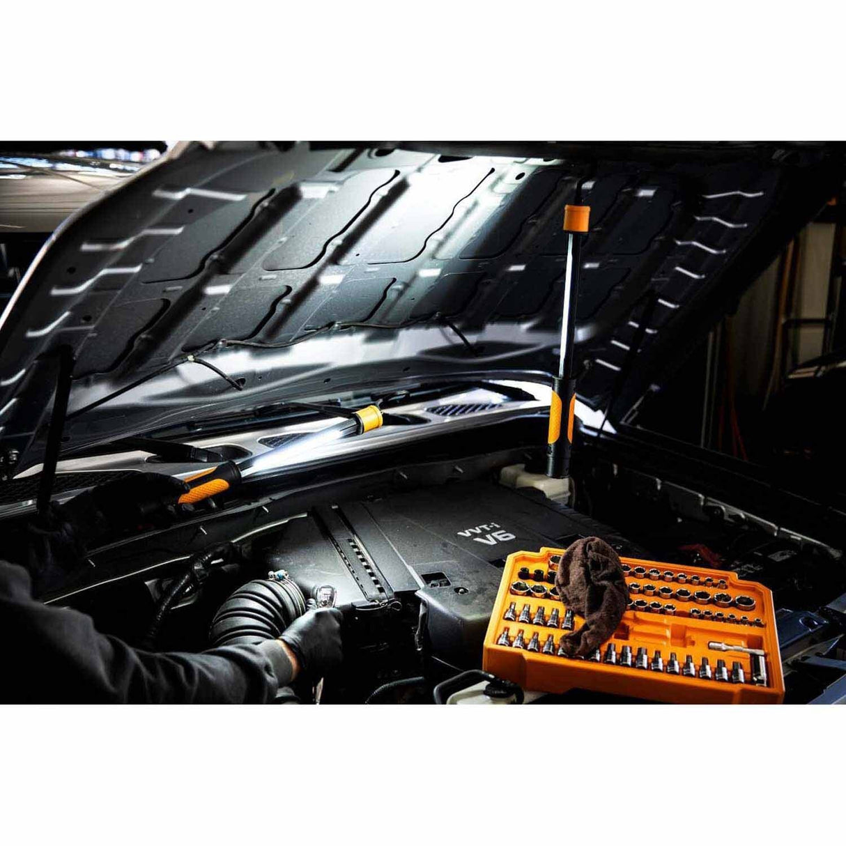 GearWrench GWUHL Foldable Underhood COB LED Light with Rechargeable Battery (1 Pack) - 6