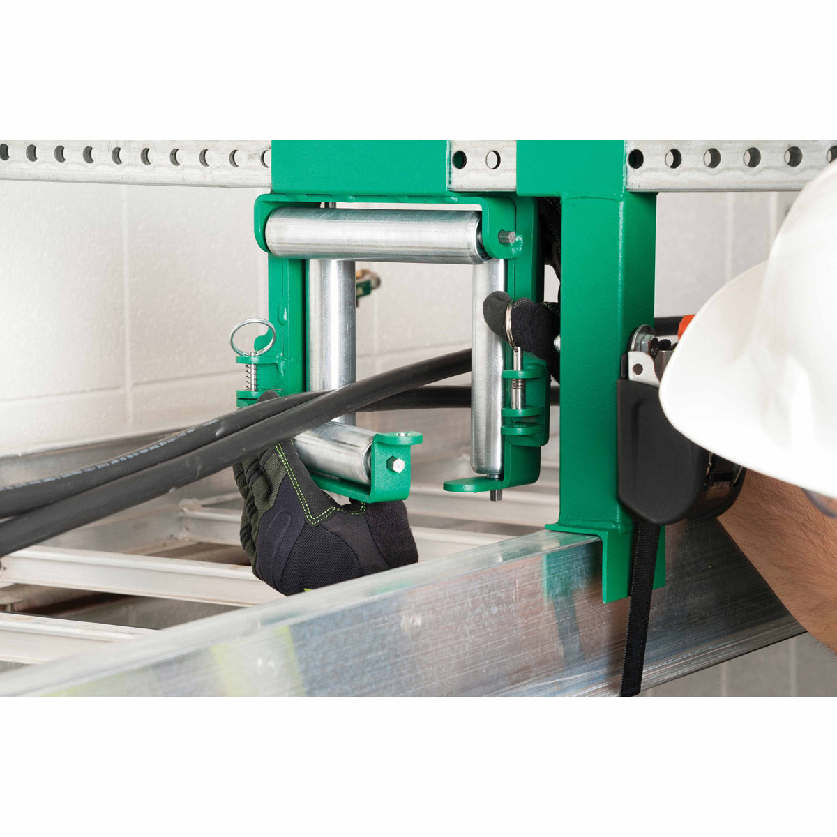 Greenlee CTR200 Roller, Cable-Heavy Duty (PKGD) (CTR200) - 17