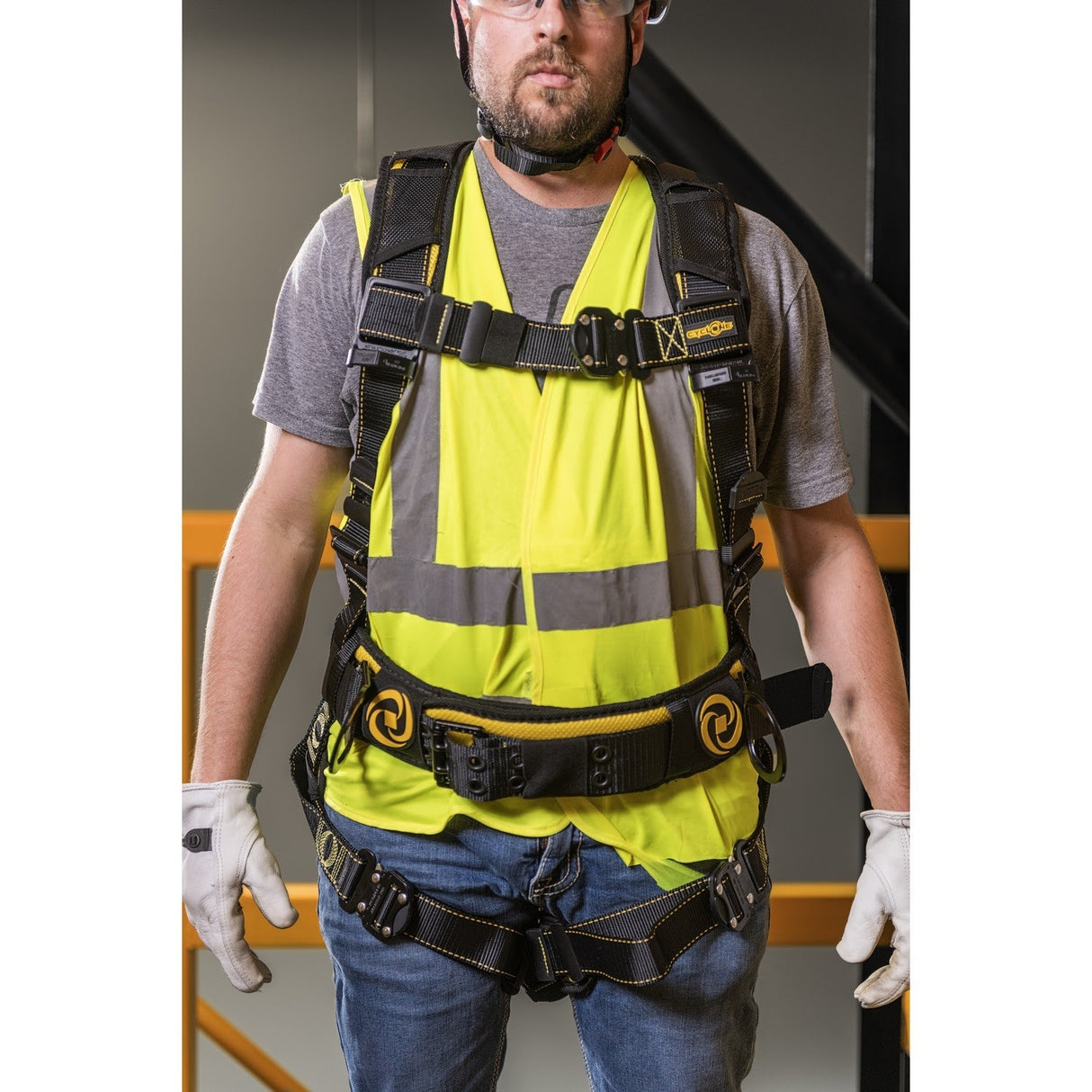 Guardian 21034 Cyclone Full Body Harness with Waist Pad and Side D-Rings M-L - 4